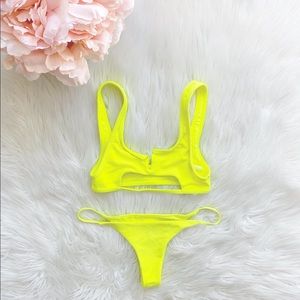 🌟SOLD🌟Frankie’s Neon Yellow Cole/Willa Set